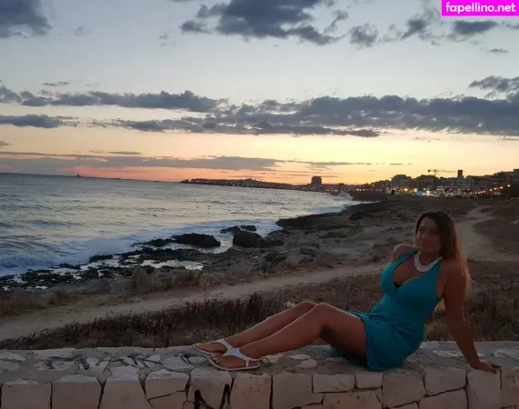 Curvygirl89 OnlyFans Thumbnail #J2BbfaEOPQ