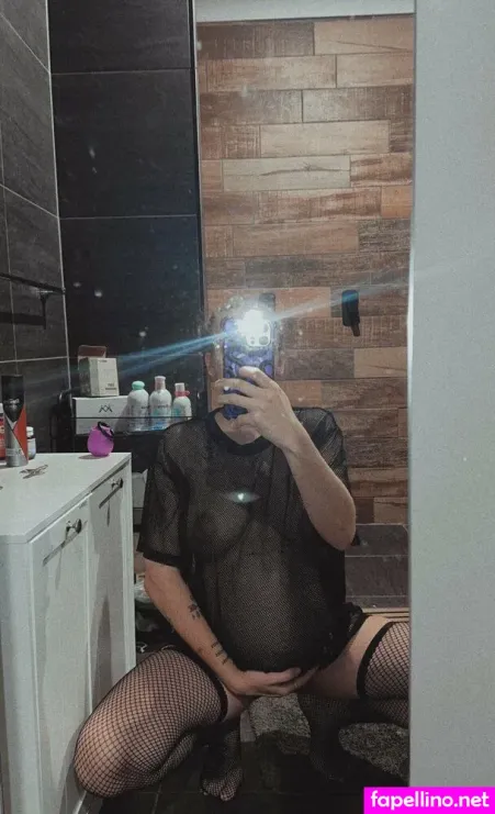 Curvyglassesgirl OnlyFans Thumbnail #UIIzhV3eyU