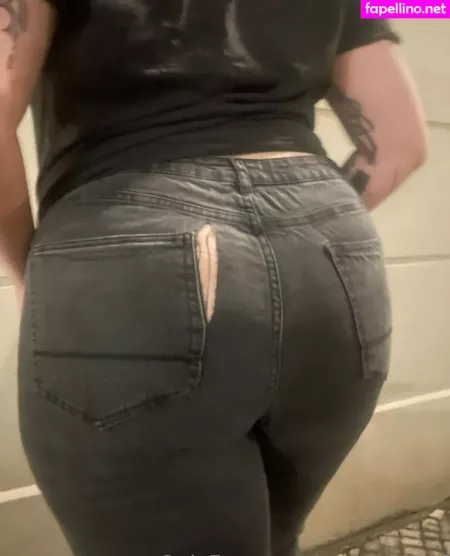 Curvygothgf OnlyFans Thumbnail #AZ2YkenQho