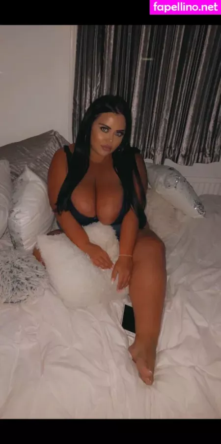 Curvykb OnlyFans Thumbnail #CyMLK46Jpv