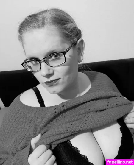 Curvyleo93 OnlyFans Thumbnail #Dcompq68sa