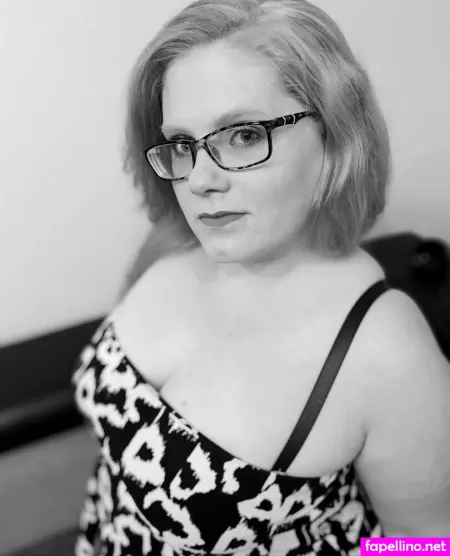 Curvyleo93 OnlyFans Thumbnail #XkEWpRZ3v2