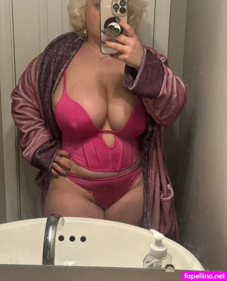 Curvymmonroefree OnlyFans Thumbnail #Aqa9pFGVj7