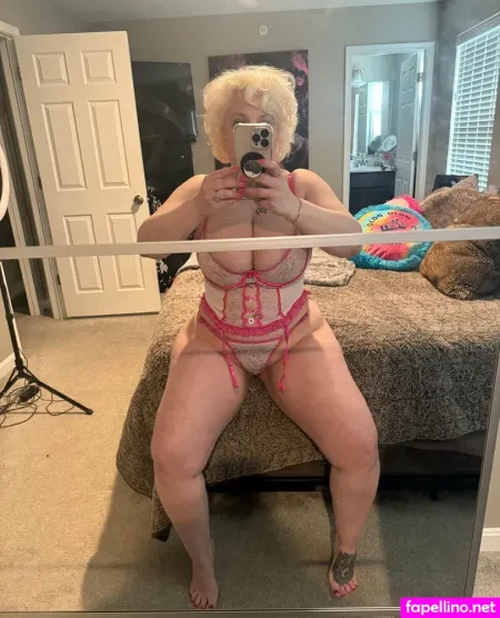 Curvymmonroefree OnlyFans Thumbnail #JHIUBYSyEk