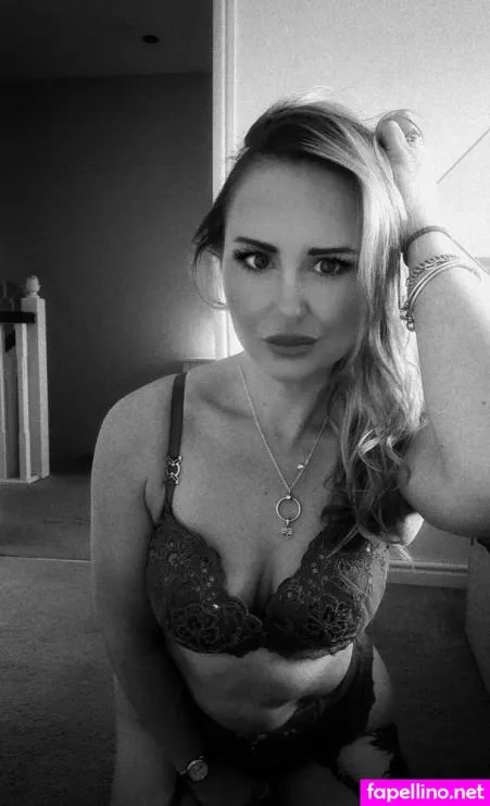 Curvynikkix OnlyFans Thumbnail #9ABXCKkVvP