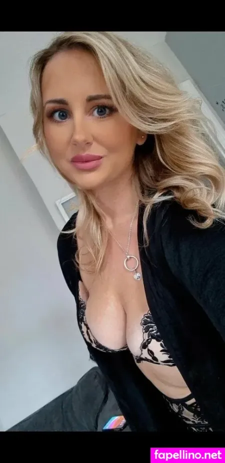 Curvynikkix Main Profile Photo