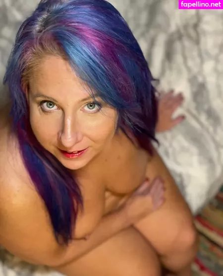 Curvysecretary69 OnlyFans Thumbnail #CQq8xdoLty