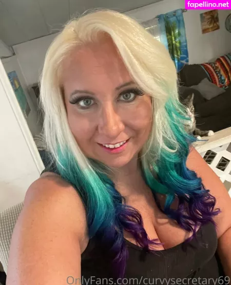 Curvysecretary69 OnlyFans Thumbnail #P0Tq6wSpH0