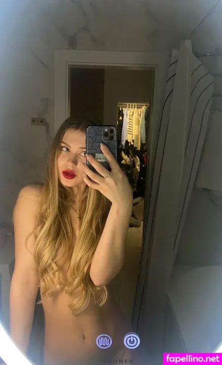 Cute Blonde Evy OnlyFans Thumbnail #8WNURHeDYz