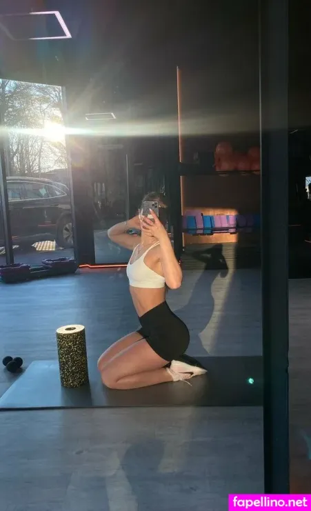 Cute Blonde Evy OnlyFans Thumbnail #KidCmyoMnK