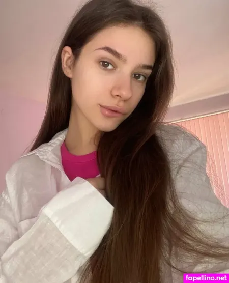 Cute Laylaa OnlyFans Thumbnail #5whZktBBV7