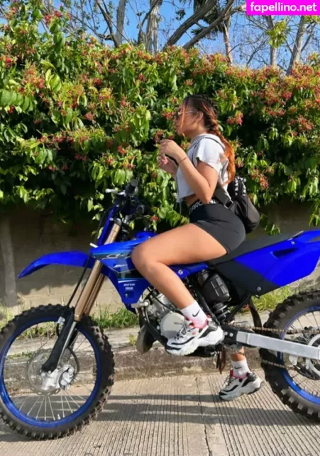 Cute Molly18 OnlyFans Thumbnail #YZBuv05NqA