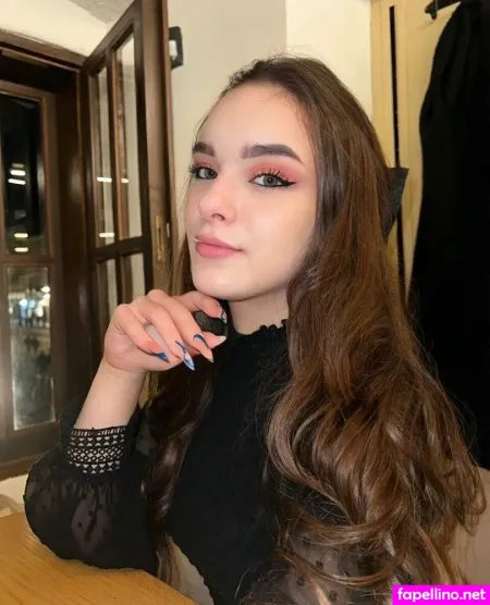 Cute Sophia OnlyFans Thumbnail #eFb0fmGMyC