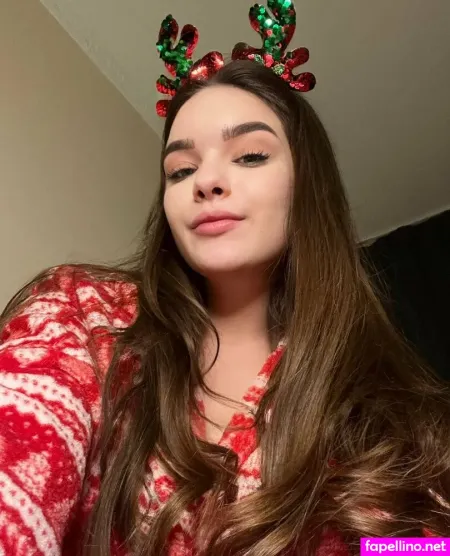 Cute Sophia OnlyFans Thumbnail #r0gD8pwlPa