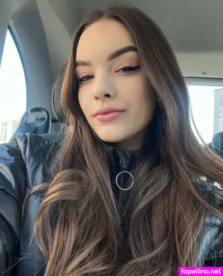 Cute Sophia OnlyFans Thumbnail #uDKrMUOokS