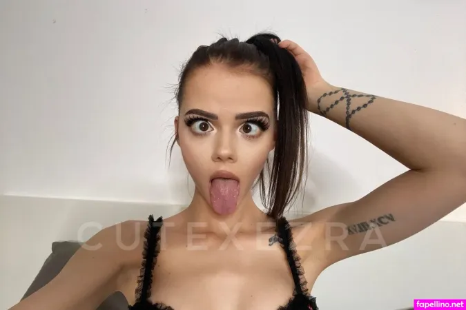 Cuteezra OnlyFans Thumbnail #3LsfHlLZKg