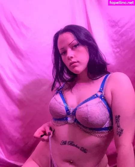 Cutegothelle OnlyFans Thumbnail #63qUsxwEyM