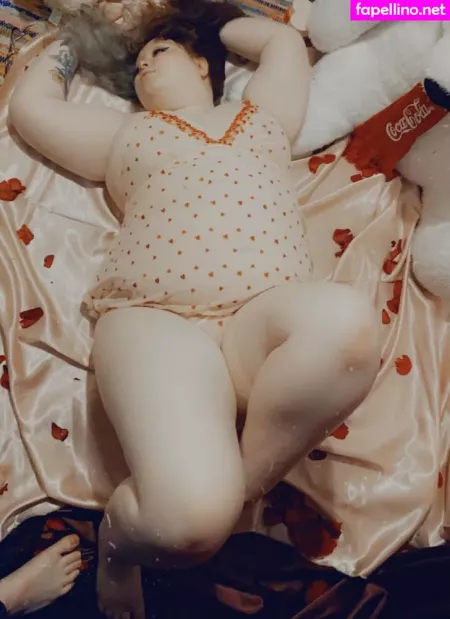 Cutepeaches2 OnlyFans Thumbnail #1XcKgDPOpF