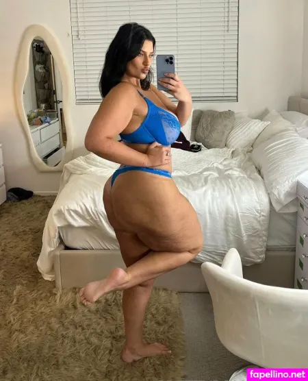 Cutesexyqueen OnlyFans Thumbnail #KmCYnv2LNM