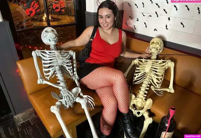 Cutielifeguard 3 OnlyFans Thumbnail #UtworV5bov