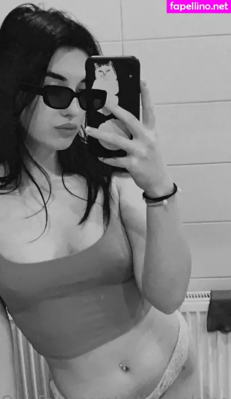 Cutiepieelain OnlyFans Thumbnail #R1O4GmB8ey