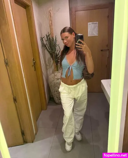 Cutievivieee OnlyFans Thumbnail #0RumB7CCR6