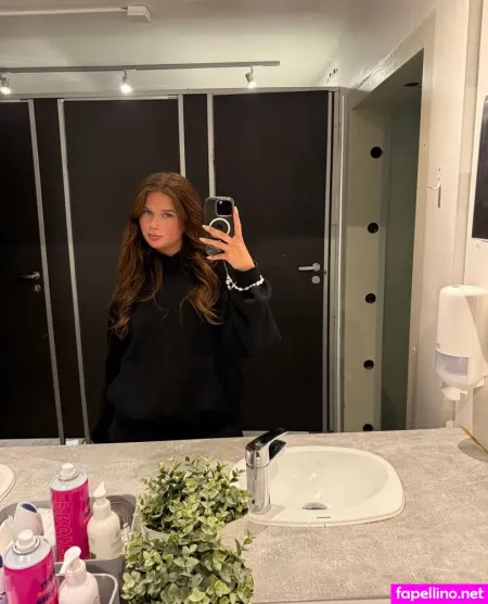 Cutievivieee OnlyFans Thumbnail #zLHKErbmwA