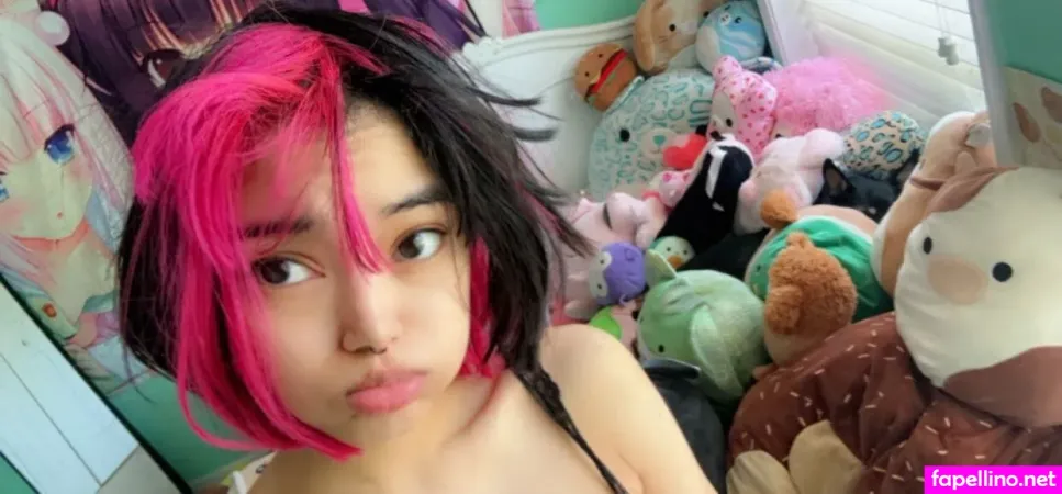 Cweamche OnlyFans Thumbnail #YvF8MVT8G5