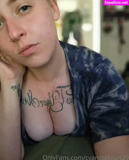 Cyanidekiss420 OnlyFans Thumbnail #CgriUcuHIJ