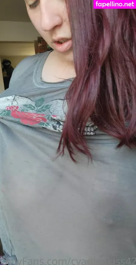 Cyanidekiss420 OnlyFans Thumbnail #cYJIEFE1WK