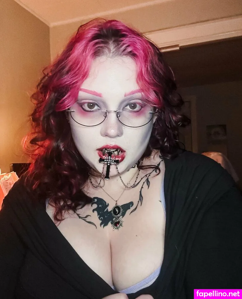 cybervampiregf, cybervampiregirl Nude Leaked OnlyFans Photo #4i1tobMPie