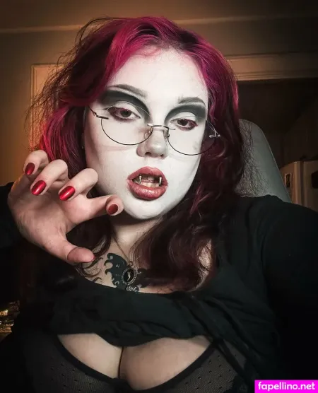 Cybervampiregf OnlyFans Thumbnail #udzsfE5DMu