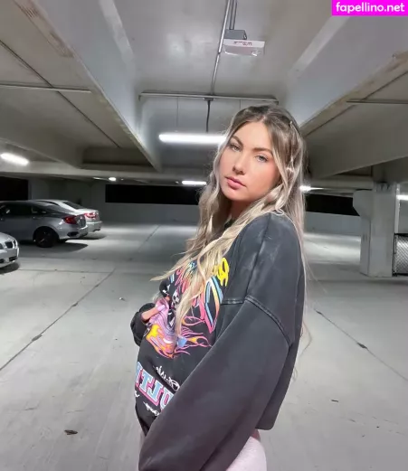 Cydneekinslow OnlyFans Thumbnail #CxmePbT9Dd
