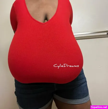 Cyliedreams OnlyFans Thumbnail #D498TRo30x