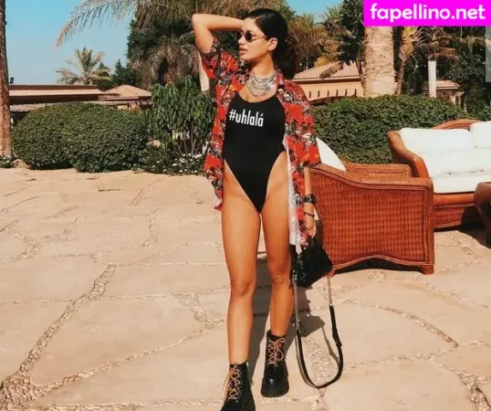 Cyn Thia Kha Lifeh OnlyFans Thumbnail #4W3be5ga4s