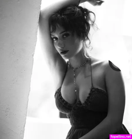 Cynthia Stephane Khalifeh OnlyFans Thumbnail #oMHMb9UKgp