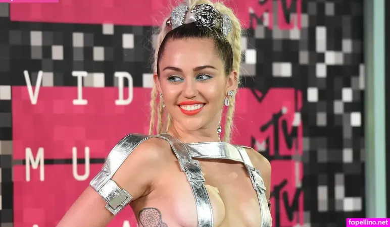 Cyrus Miley OnlyFans Thumbnail #HtUdujOlb2