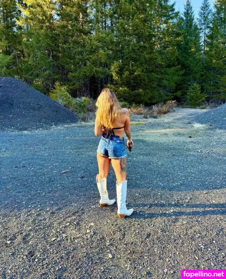 D Inthewilderness OnlyFans Thumbnail #ja6qeXdOAs