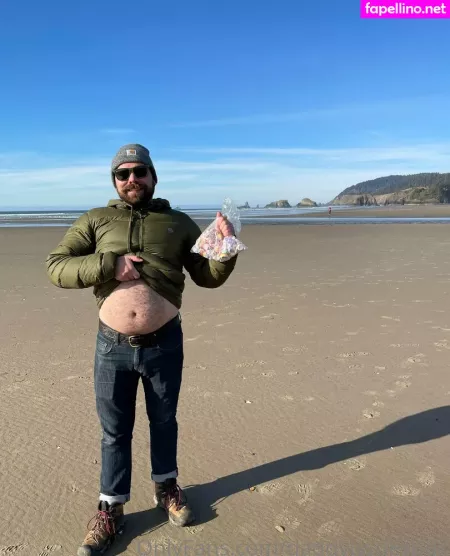 Daddyissuespdx OnlyFans Thumbnail #npWKXOq8vo