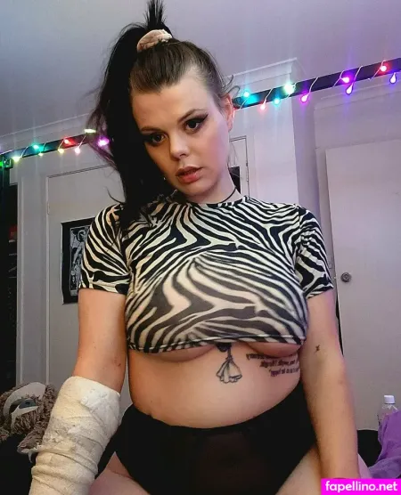 Dahlia Deville OnlyFans Thumbnail #vU5ZnERLbd