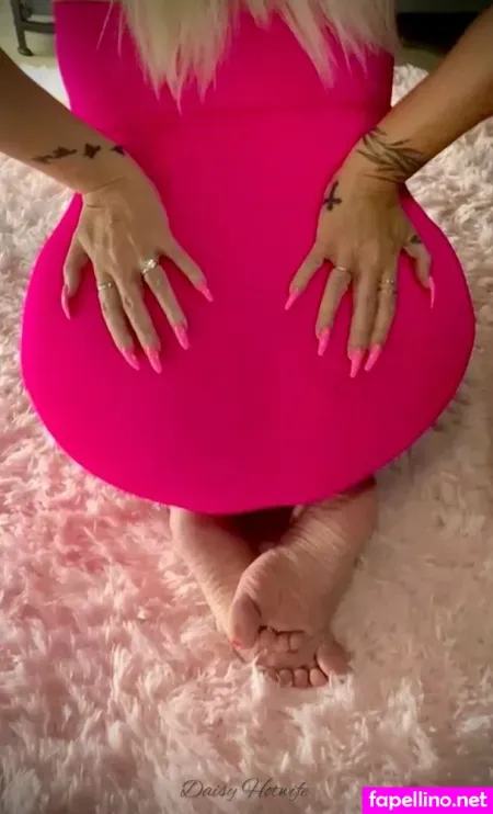 Daisy Hotwife OnlyFans Thumbnail #TTvxE0Ly4V
