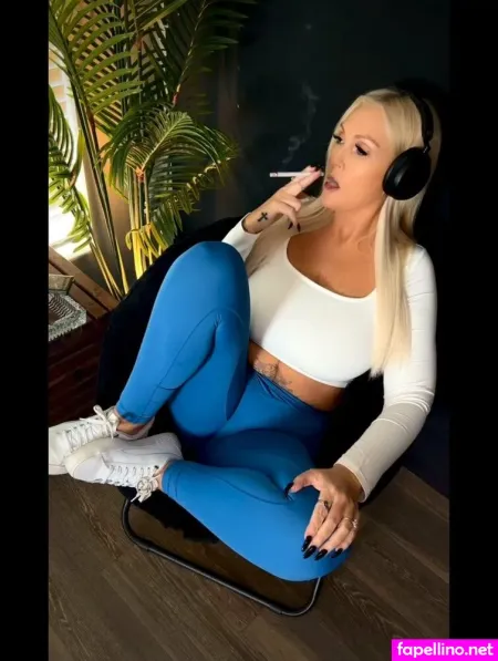 Daisy Hotwife OnlyFans Thumbnail #xkja4wfzJb