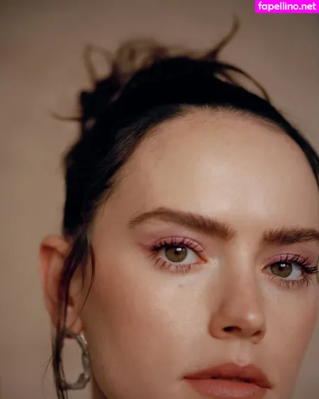 Daisy Ridley OnlyFans Thumbnail #J6BaBVXCmz