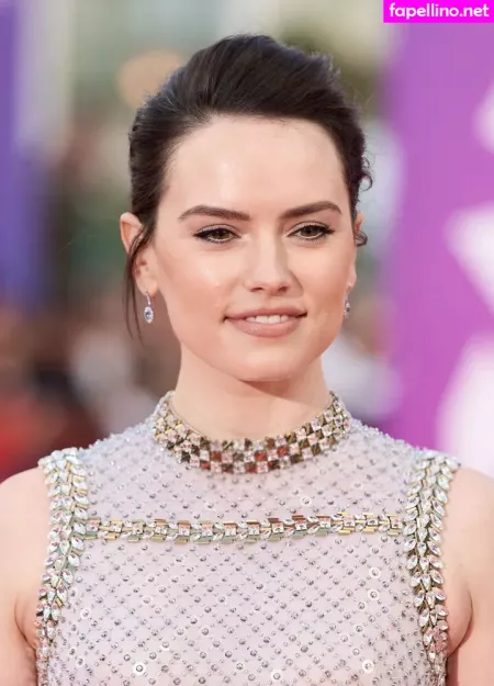 Daisy Ridley OnlyFans Thumbnail #JrKU0UzW7d