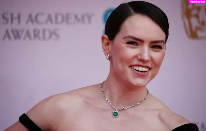 Daisy Ridley OnlyFans Thumbnail #LWDkBgWbVW