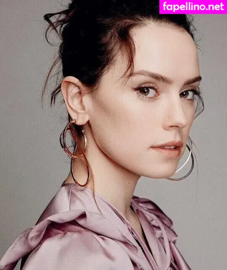 Daisy Ridley OnlyFans Thumbnail #QUH292O3oi