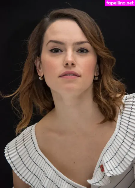 Daisy Ridley OnlyFans Thumbnail #U8duW5iugo
