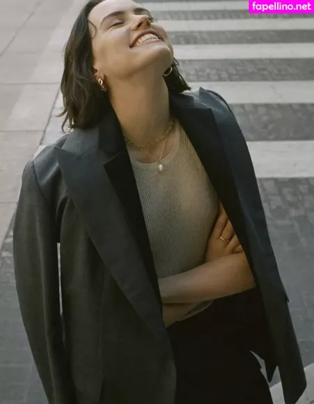Daisy Ridley OnlyFans Thumbnail #gX8p4O6ib2