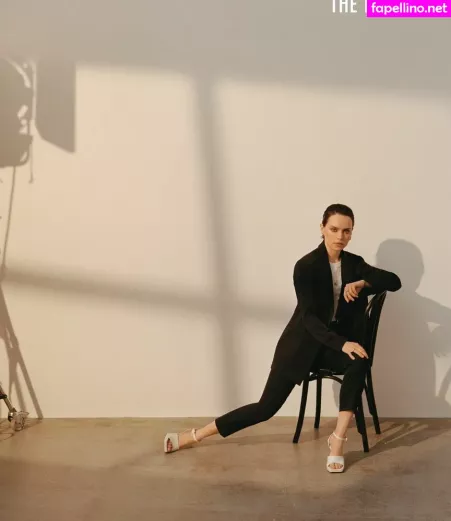 Daisy Ridley OnlyFans Thumbnail #wZPwypjmlc