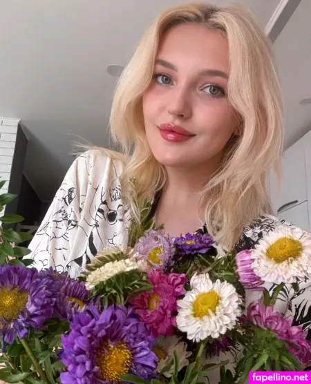 Daisybloomm OnlyFans Thumbnail #3b8hKzoKpM